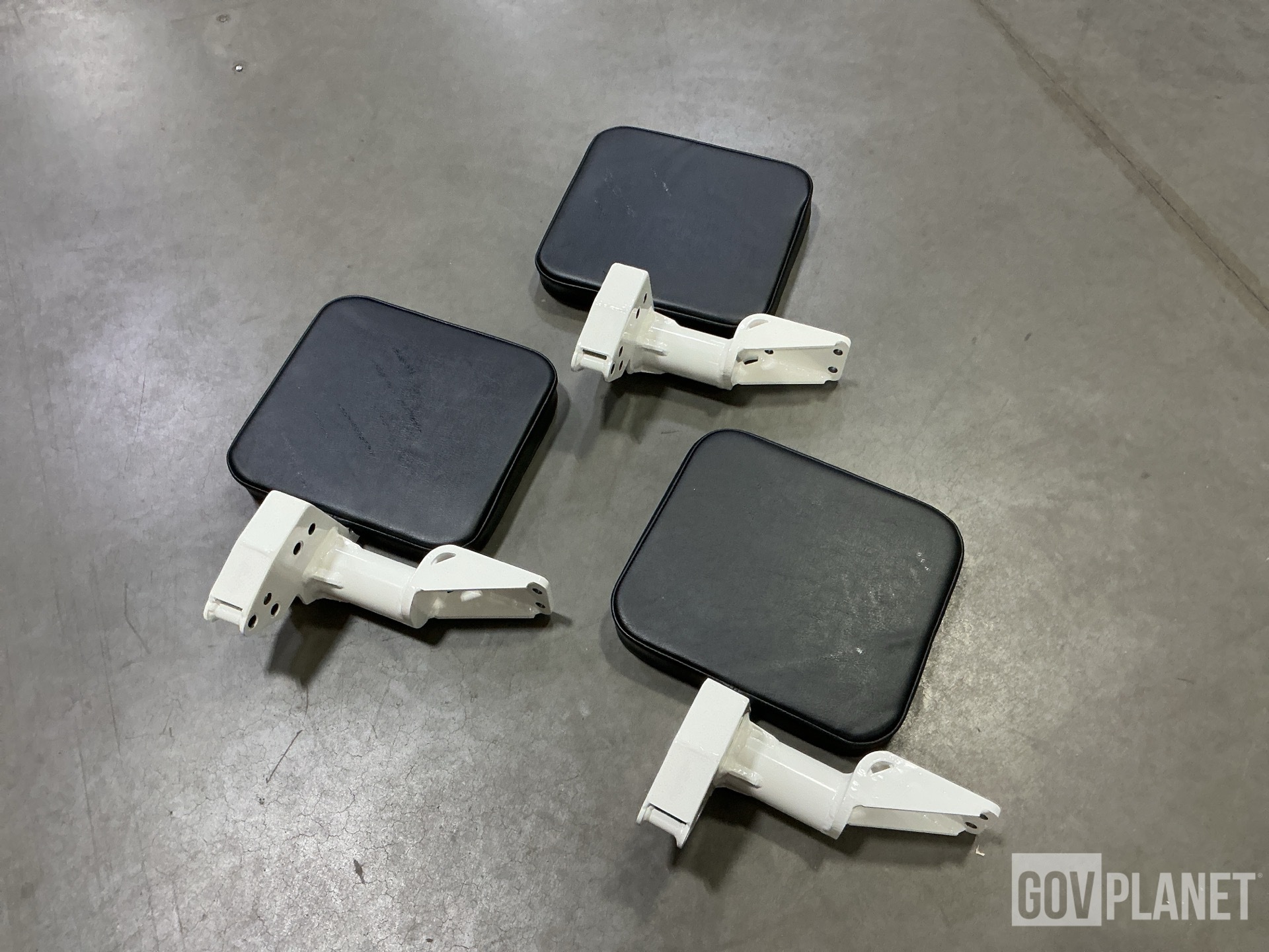 (3) Greene Metal 12581772 Vehicular Seats