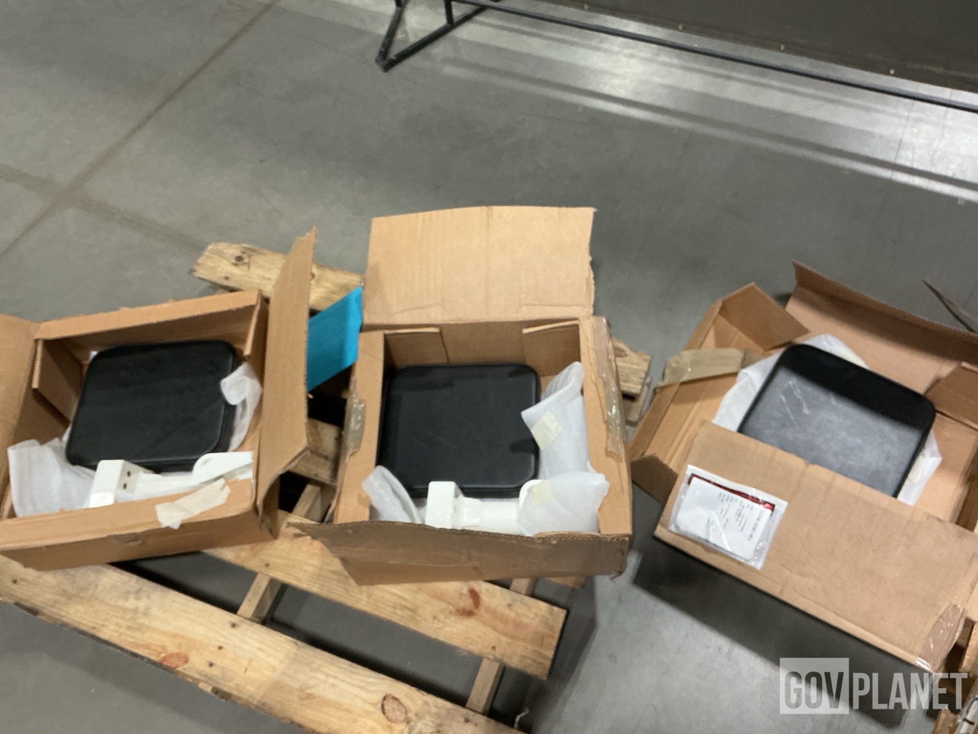 (3) Greene Metal 12581772 Vehicular Seats