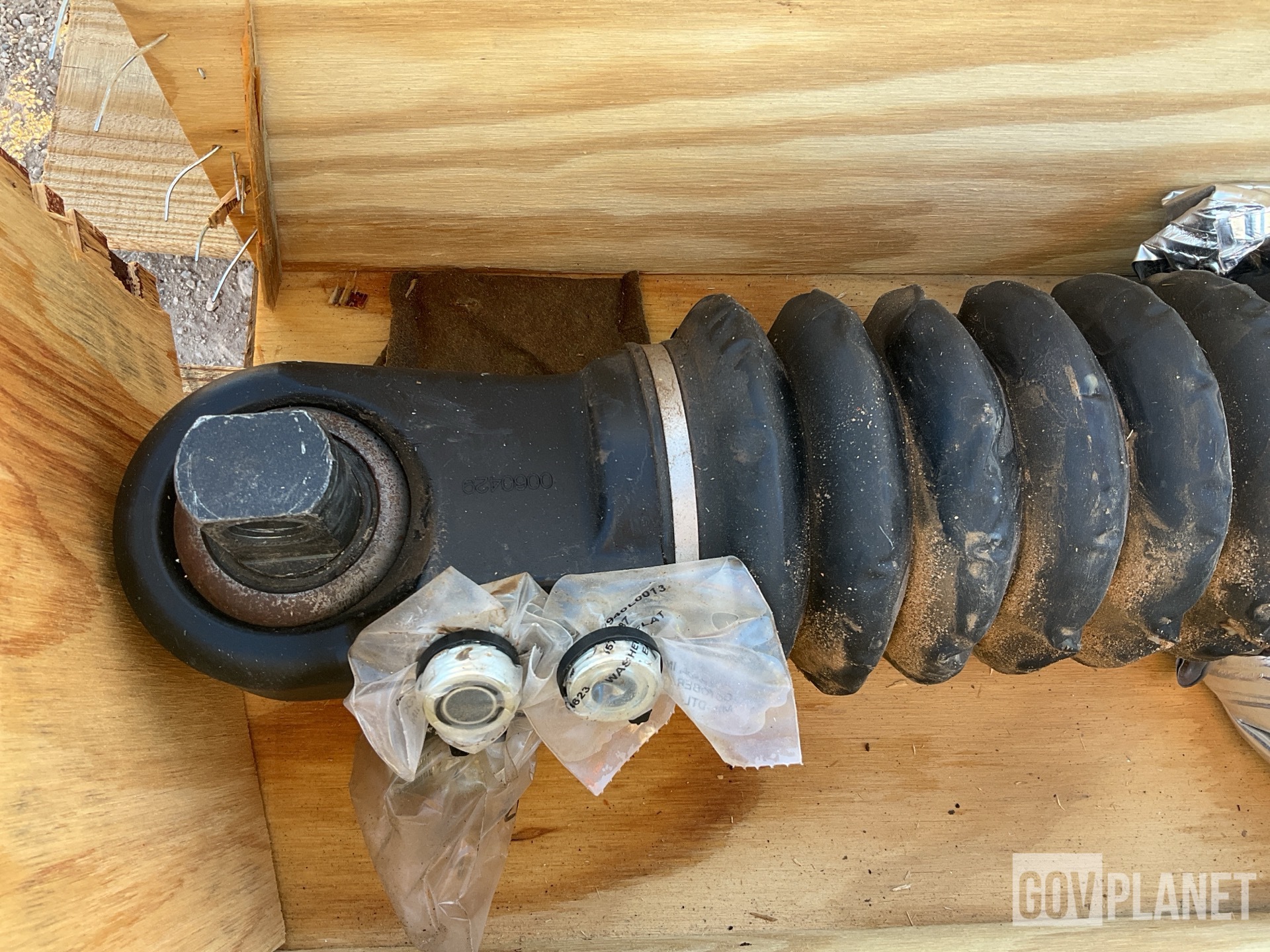 (2) Directional Shock Absorbers