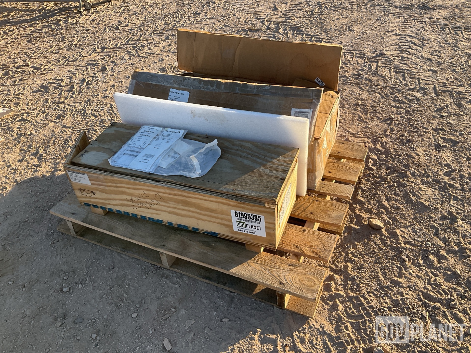 (2) Directional Shock Absorbers