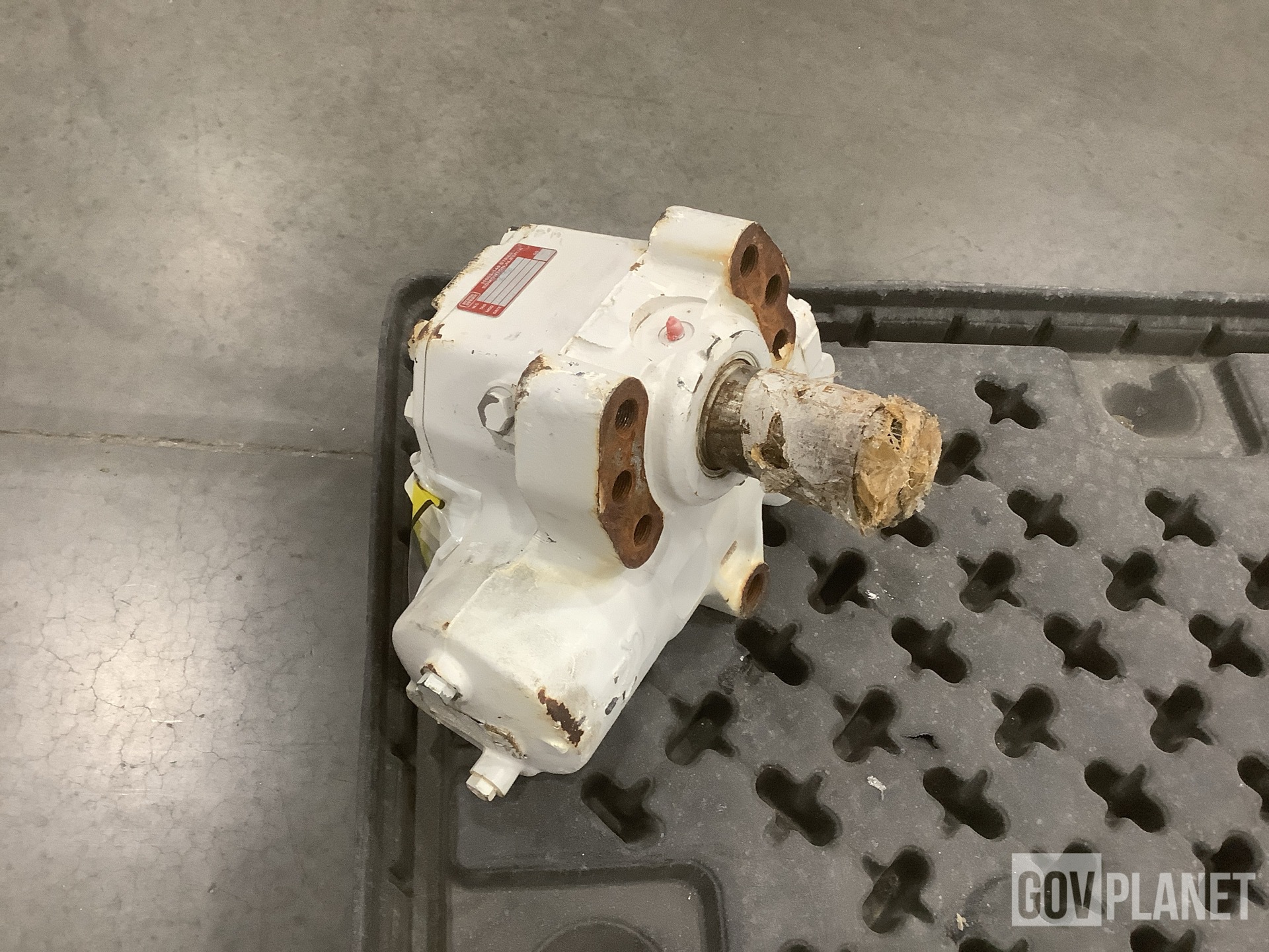 General Dynamics 10668747-001PW Steering Gear