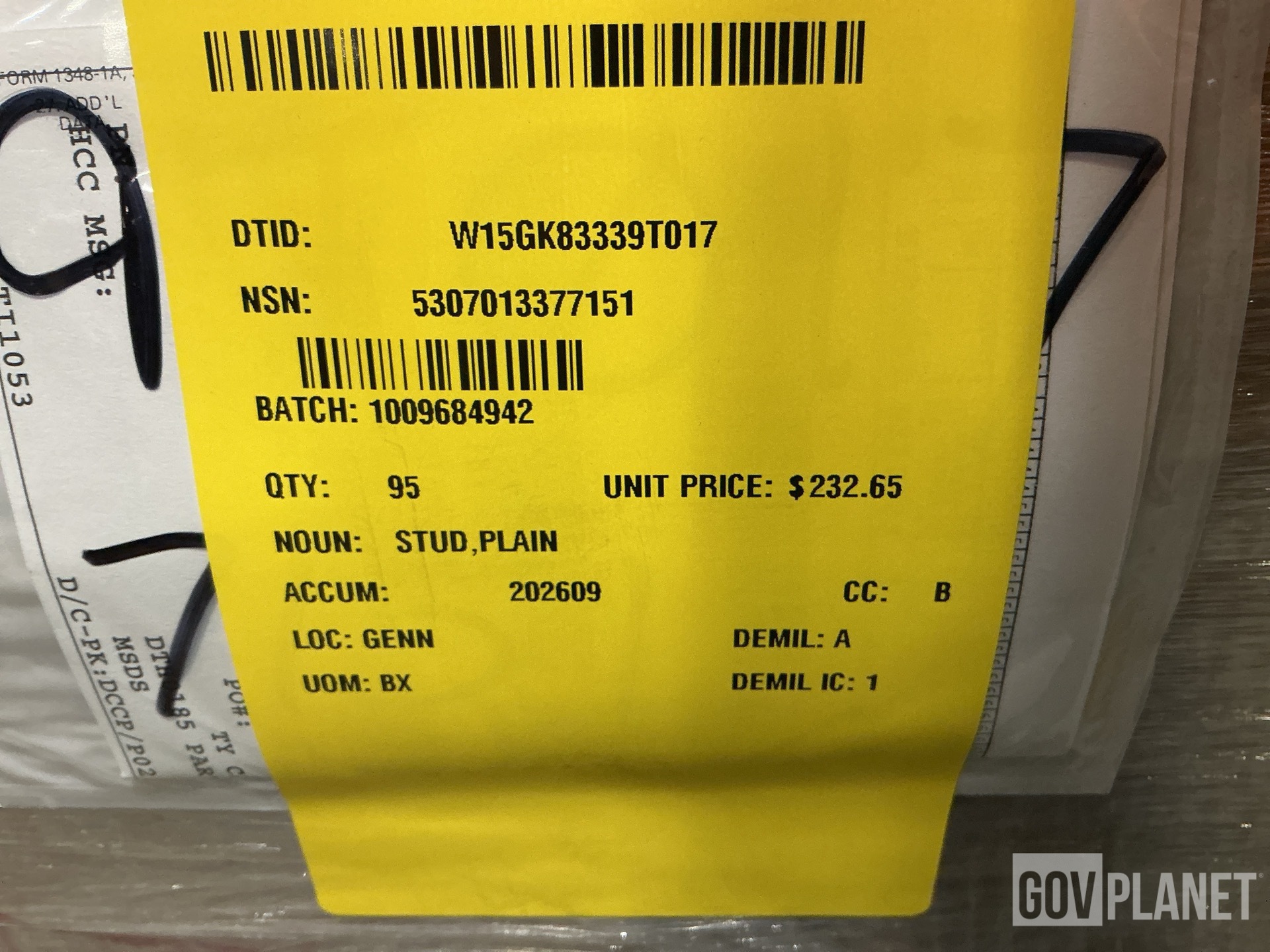 (95) R & D Fasteners 4384538-86 Plain Studs