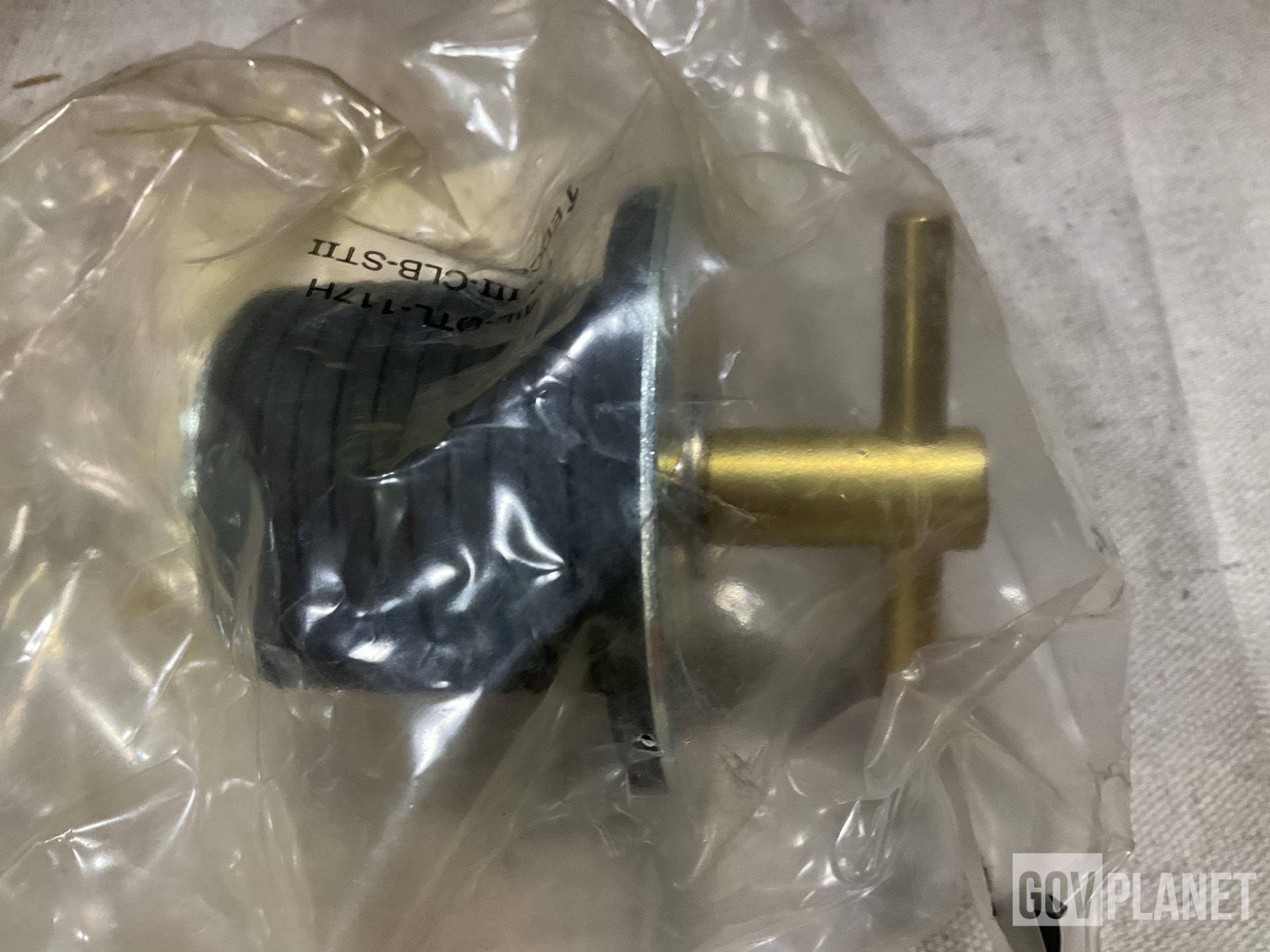 (37) Lynn Electronics 3300451 Machine Thread Plugs