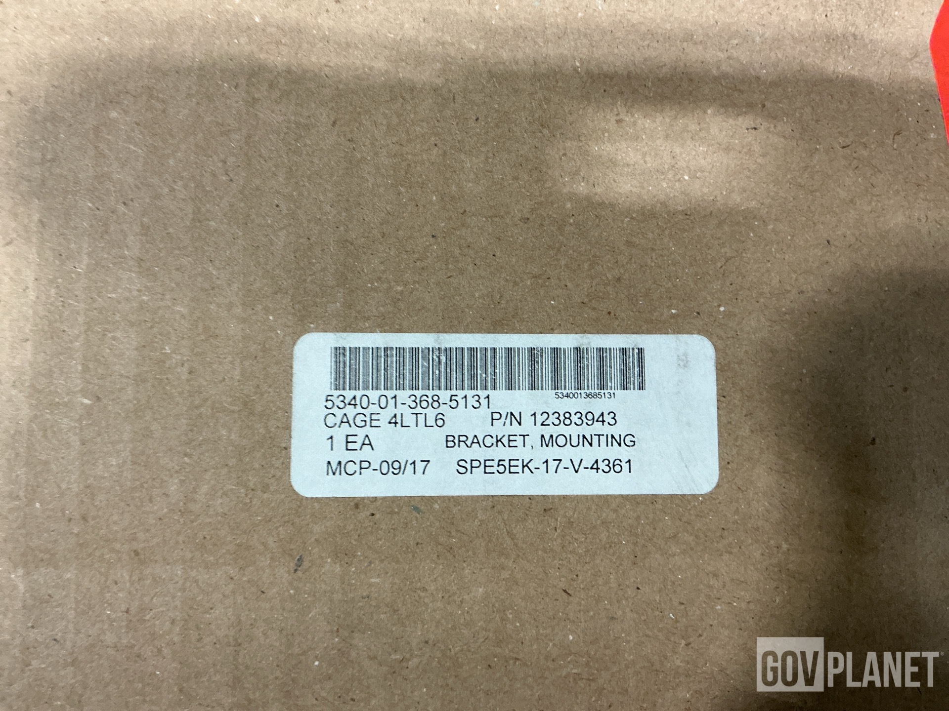 (21) 12383943 Mounting Brackets