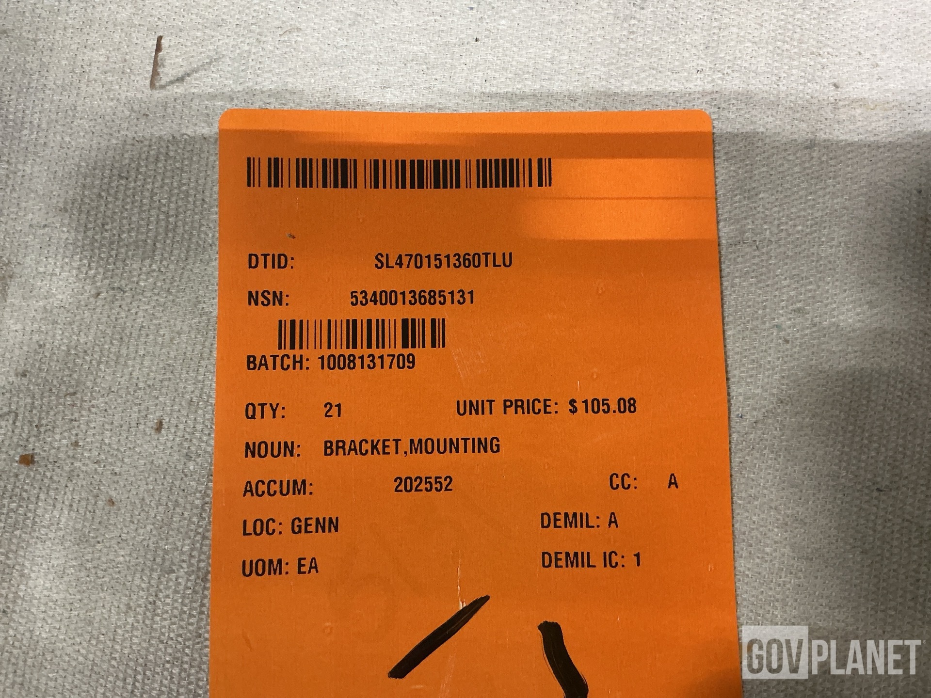 (21) 12383943 Mounting Brackets