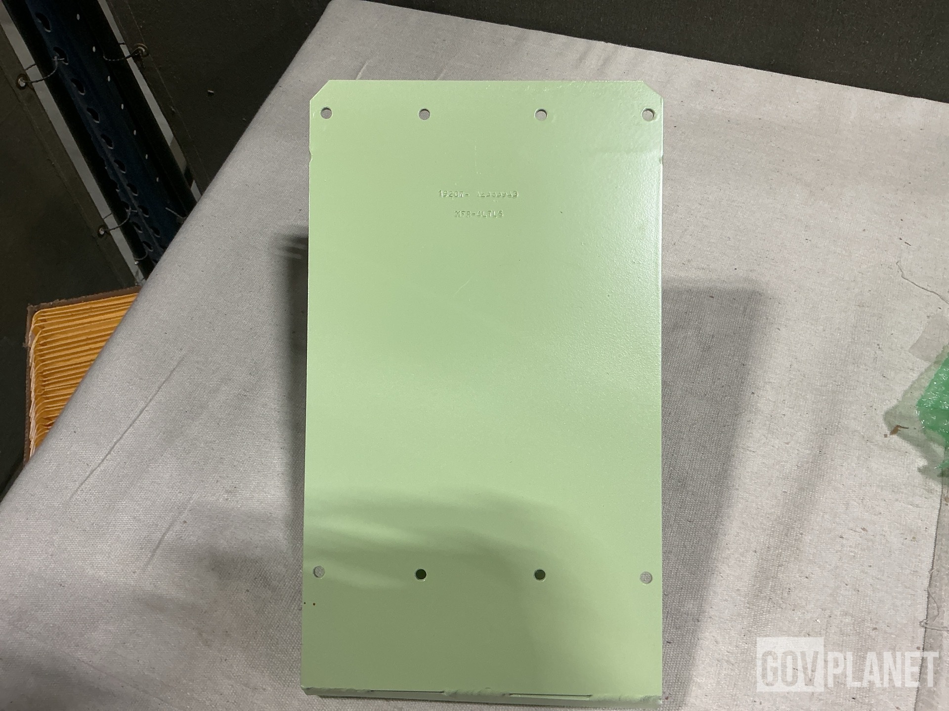 (21) 12383943 Mounting Brackets