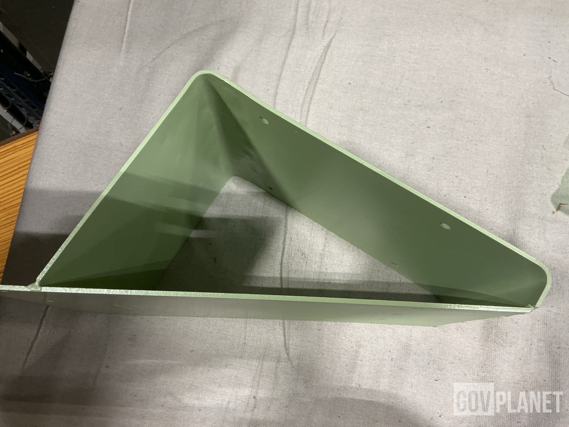 (21) 12383943 Mounting Brackets