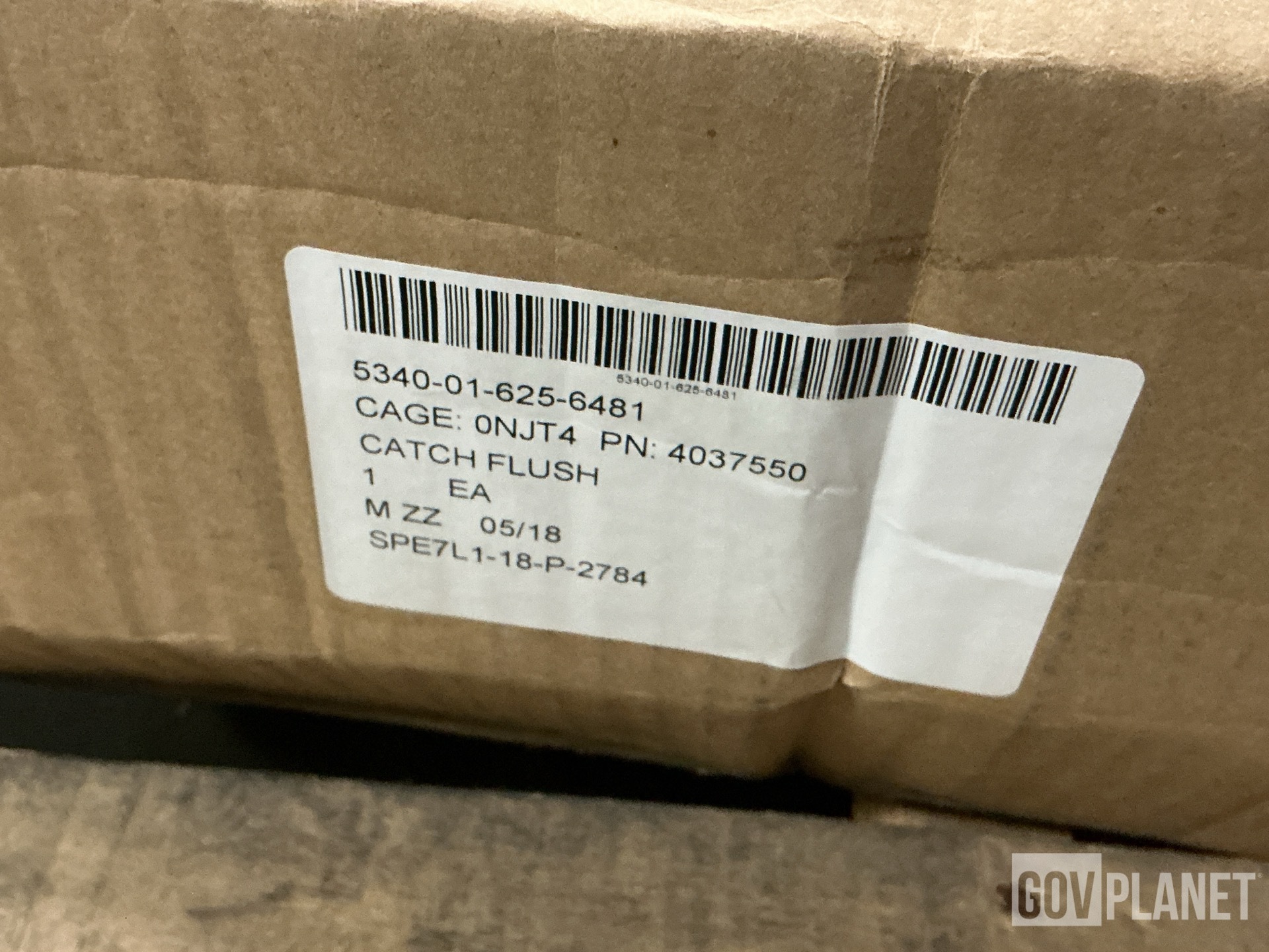 (2) Oshkosh 4037550 Flush Catches
