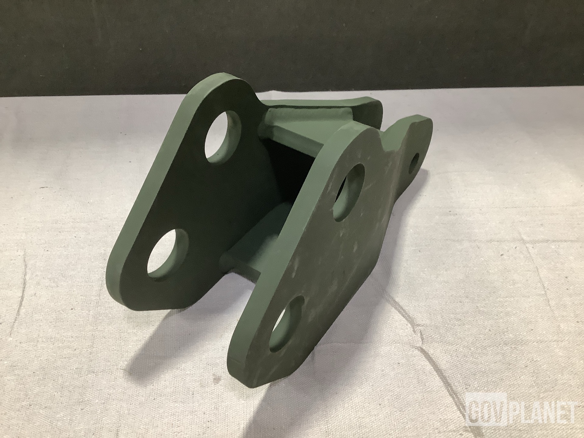 (30) Oshkosh 3742991 939 Rear Adapters