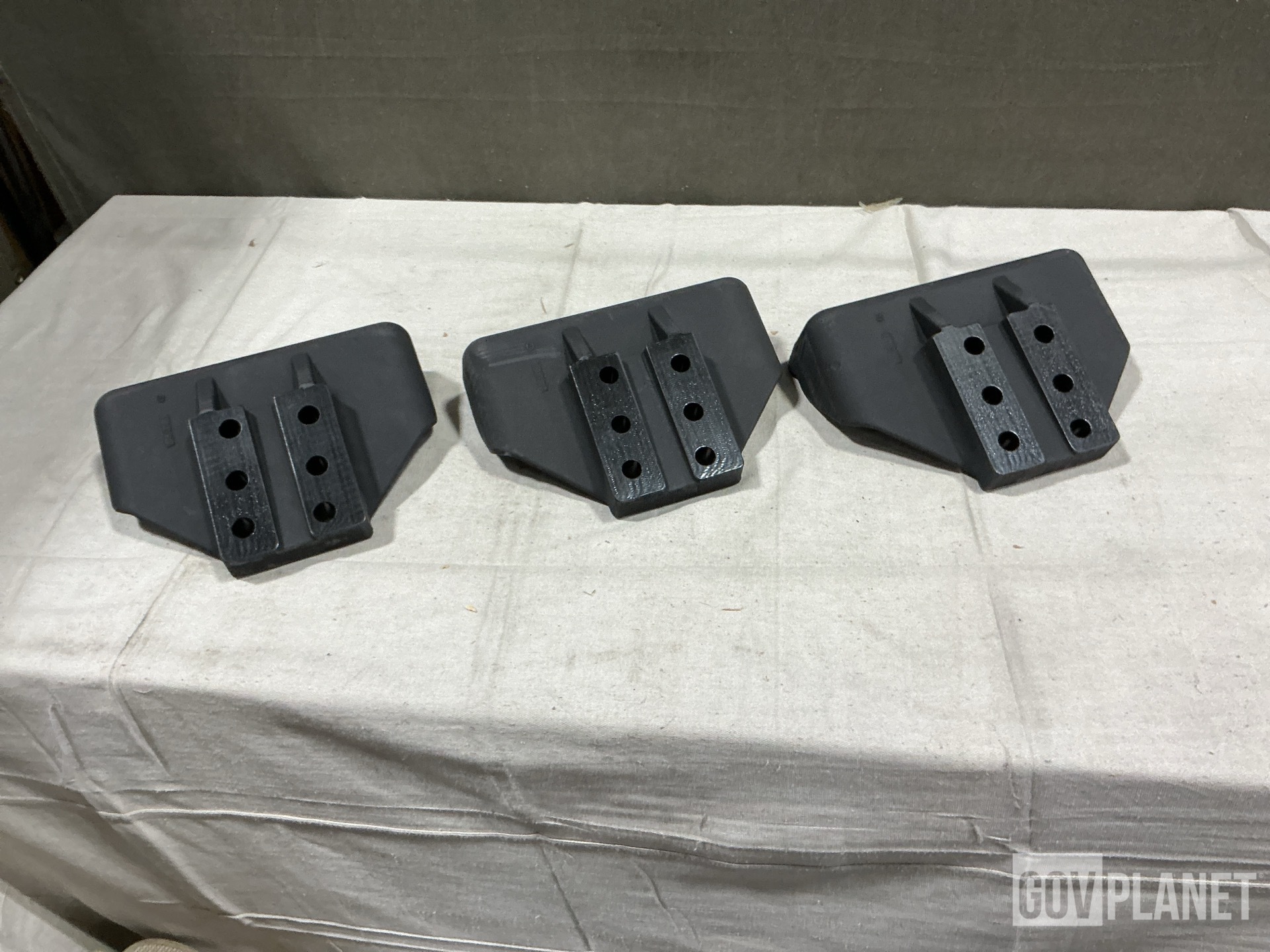 (18) Oshkosh 1303820 Engine Mount Brackets