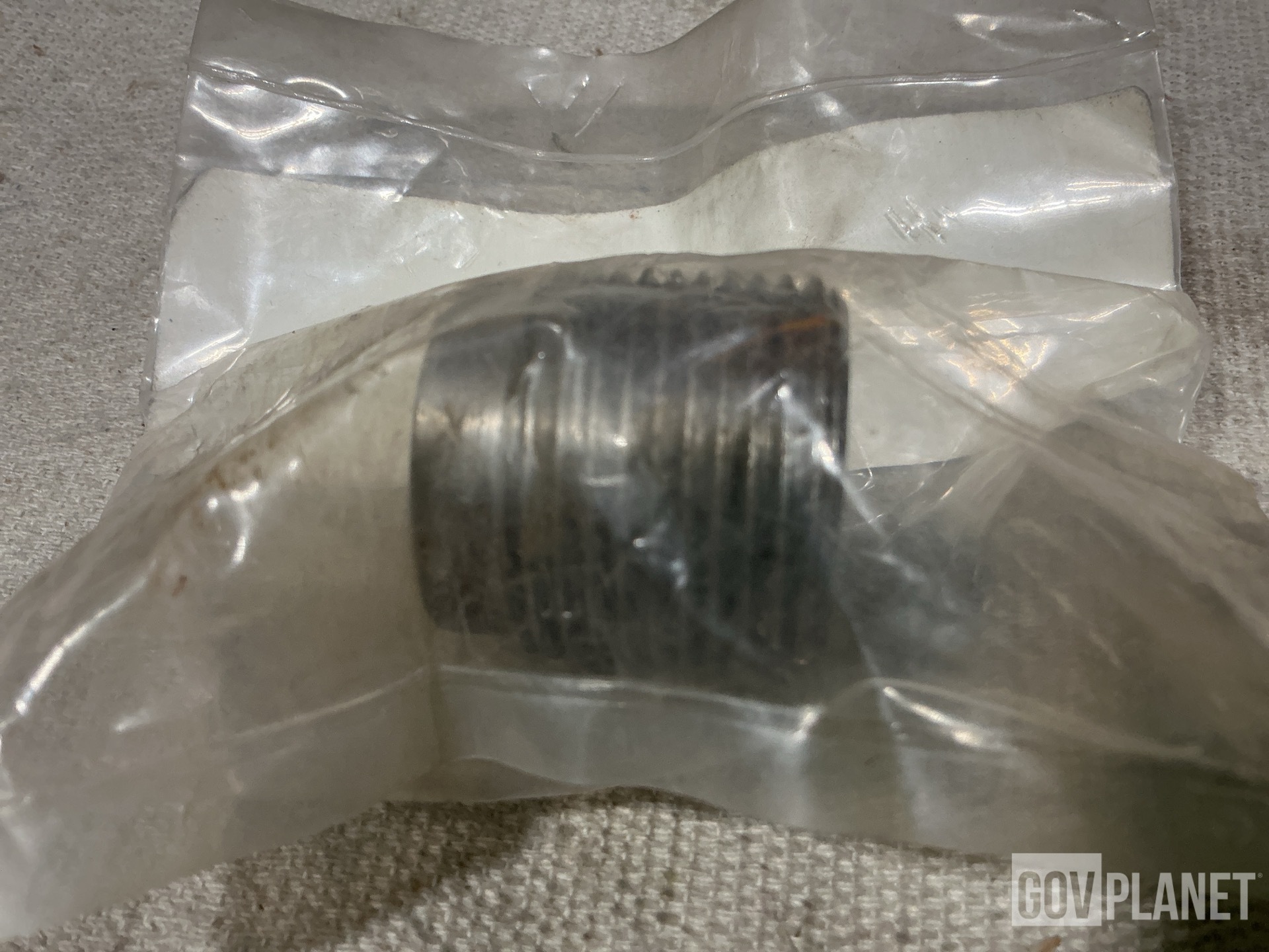 (38) 12283380 Tube to Boss Straight Adapters