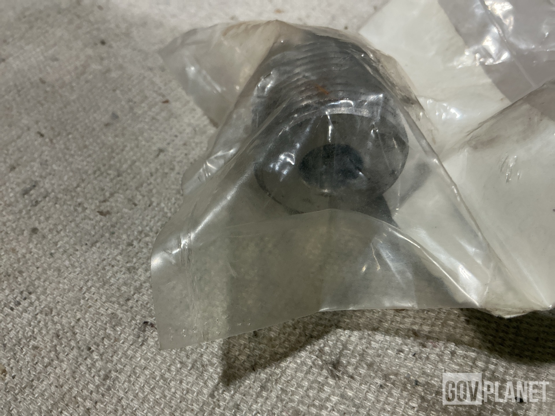(38) 12283380 Tube to Boss Straight Adapters