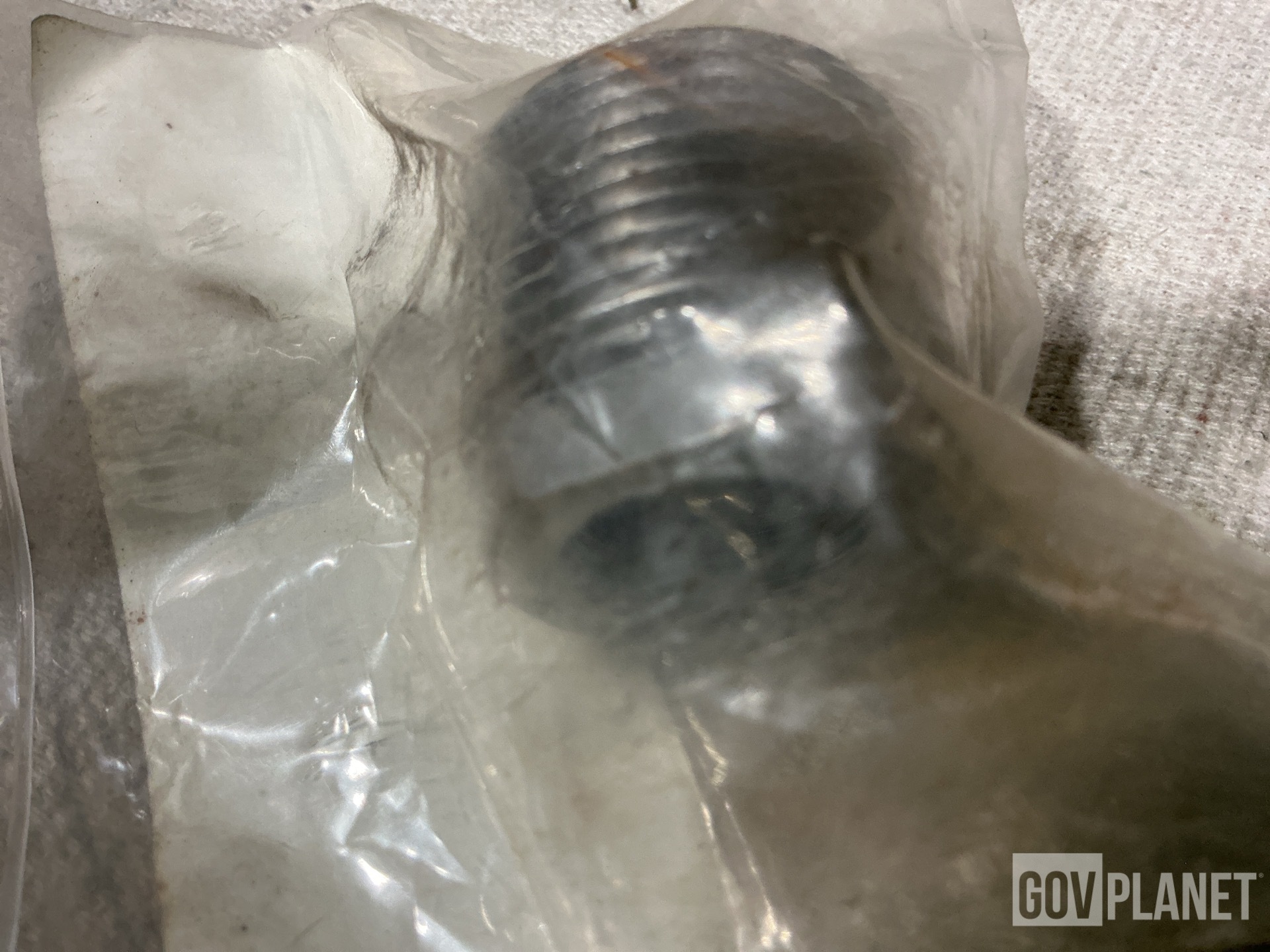 (38) 12283380 Tube to Boss Straight Adapters