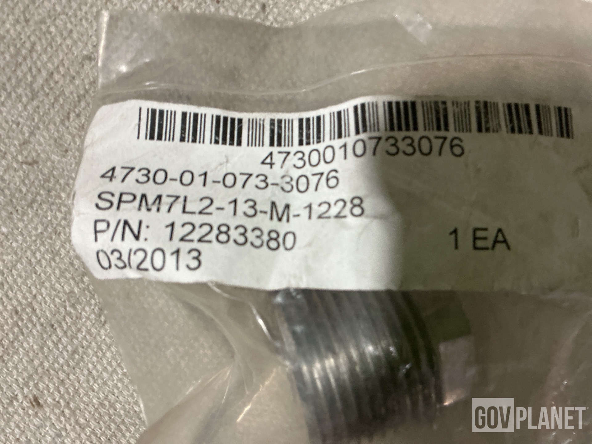 (38) 12283380 Tube to Boss Straight Adapters