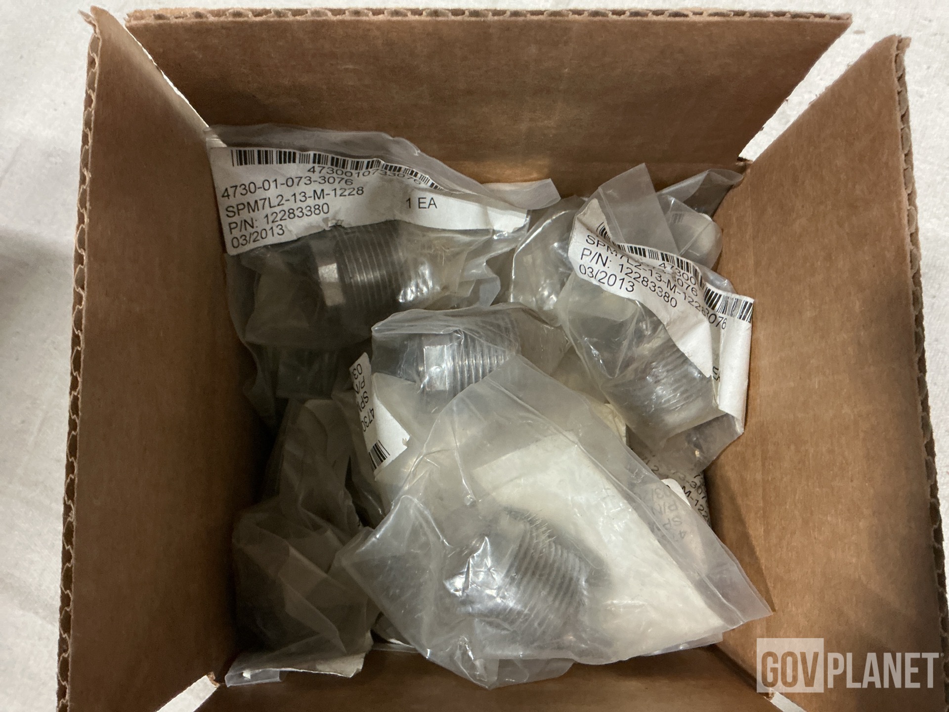 (38) 12283380 Tube to Boss Straight Adapters