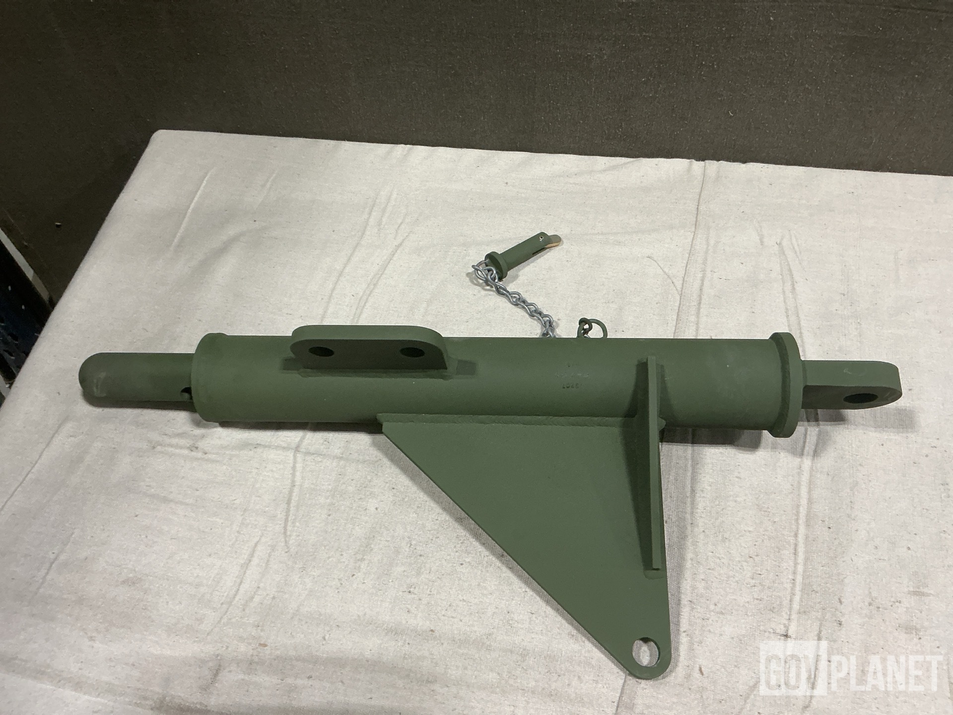(3) Coordinated Defense Supply Systems 8747213 Retractable Supports