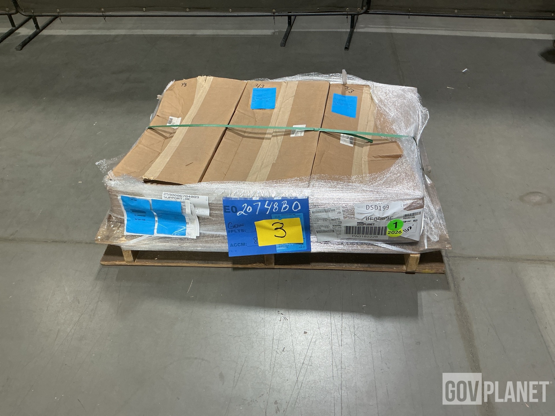 (3) Coordinated Defense Supply Systems 8747213 Retractable Supports