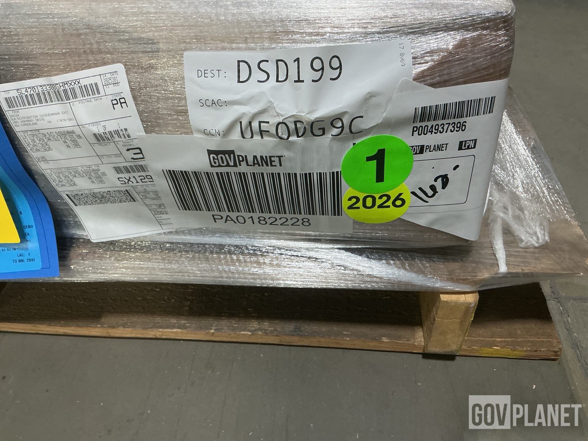 (3) Coordinated Defense Supply Systems 8747213 Retractable Supports