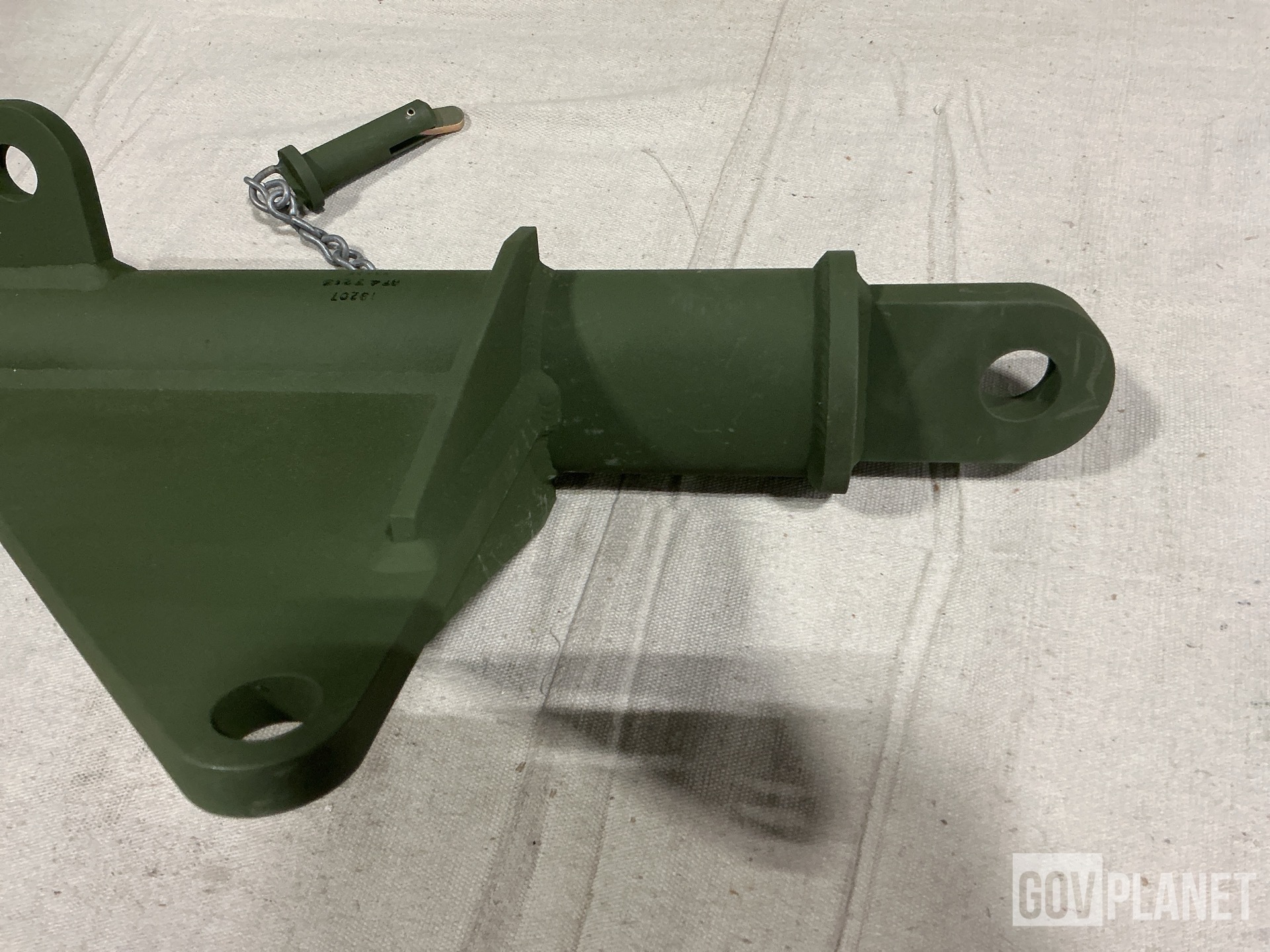 (3) Coordinated Defense Supply Systems 8747213 Retractable Supports