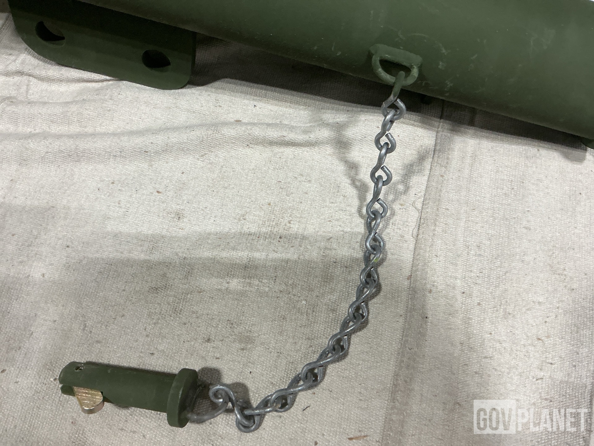 (3) Coordinated Defense Supply Systems 8747213 Retractable Supports