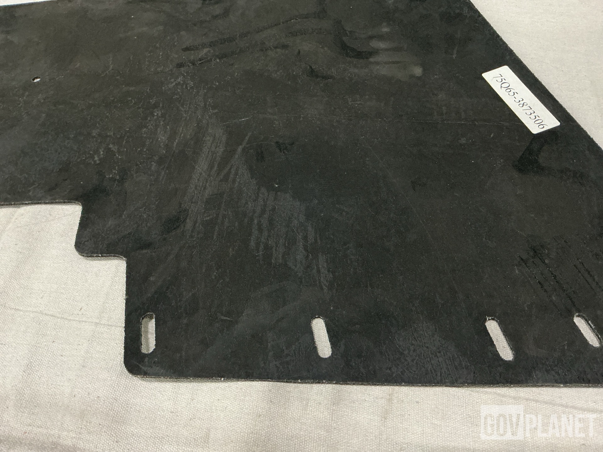 (22) Oshkosh Defense 3873506 Vehicular Splash Guards