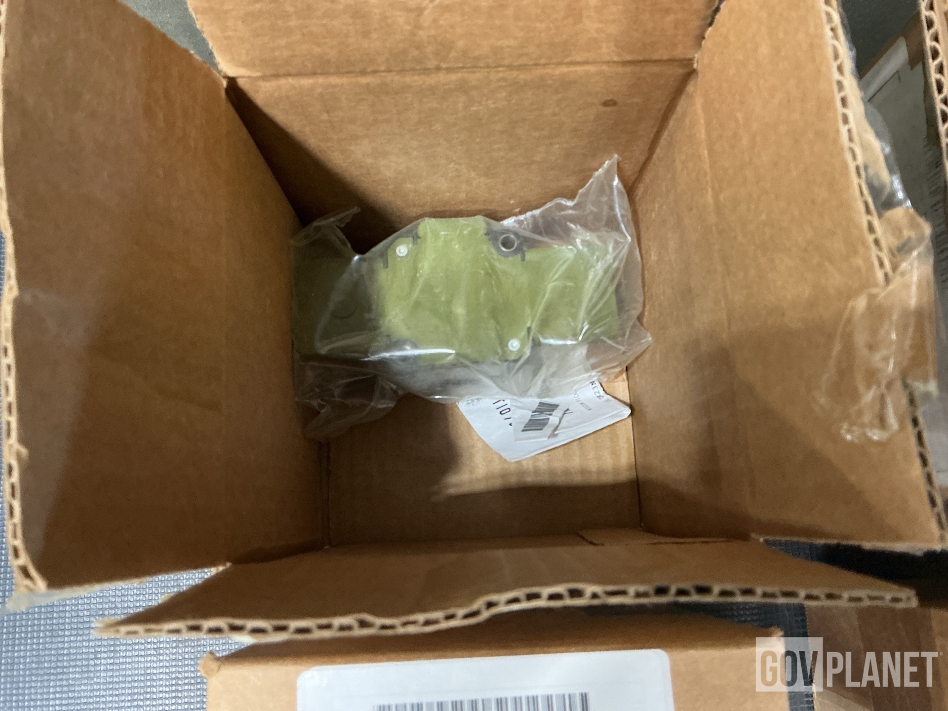 (16) Navistar Defense 3704097C92 Reed Switches