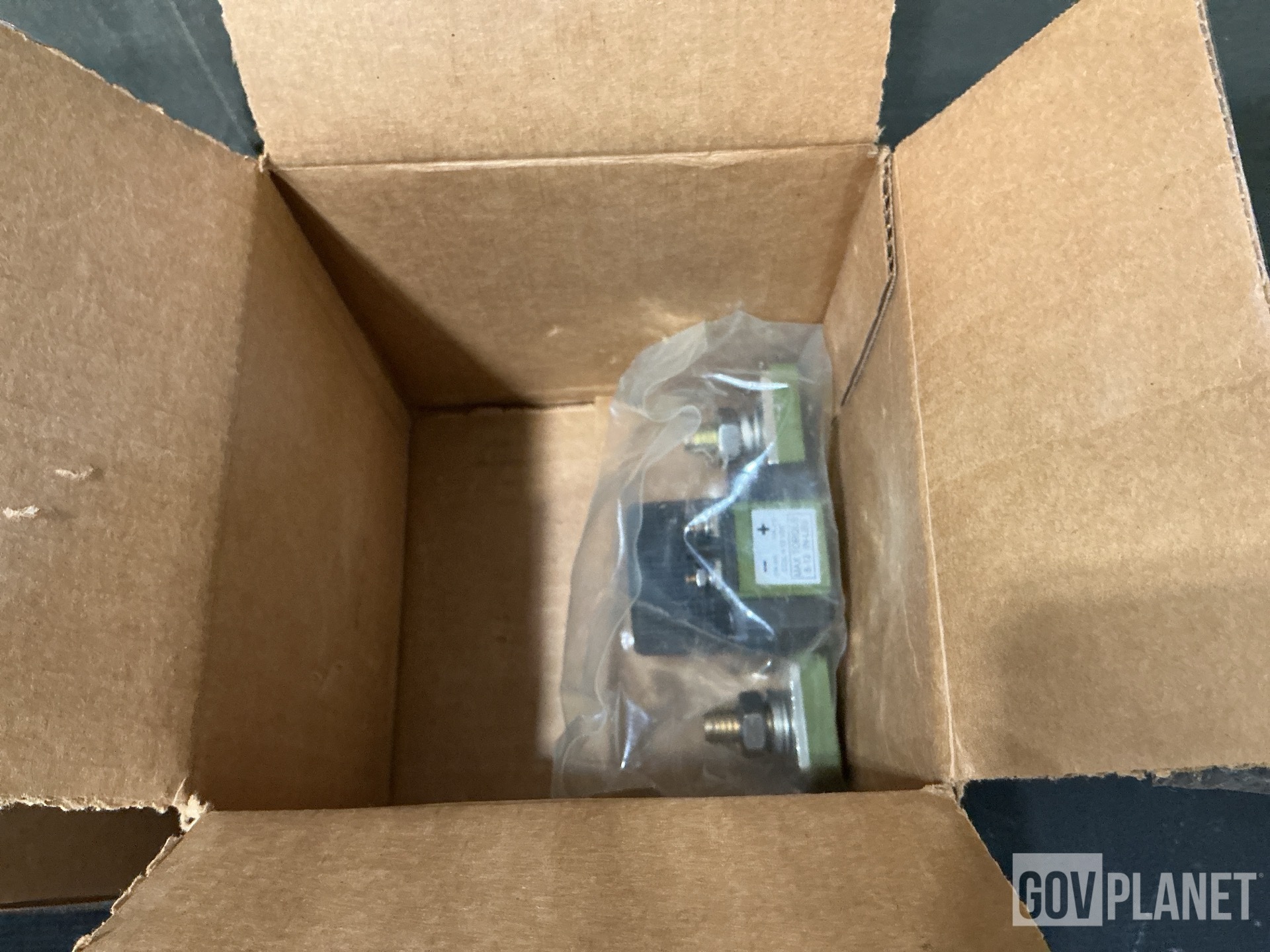 (16) Navistar Defense 3704097C92 Reed Switches