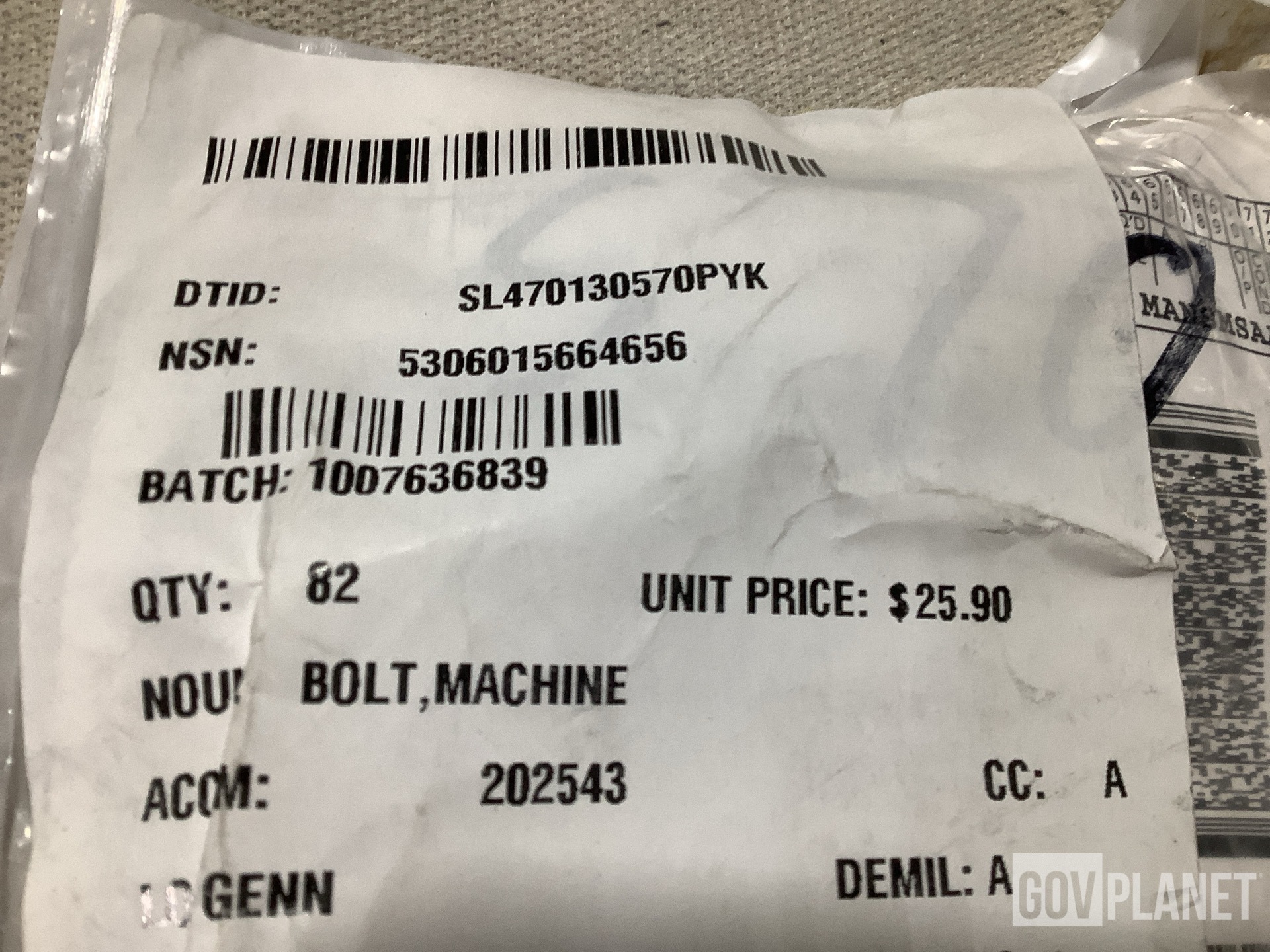 (82) Navistar Defense 26658R1 Machine Bolts