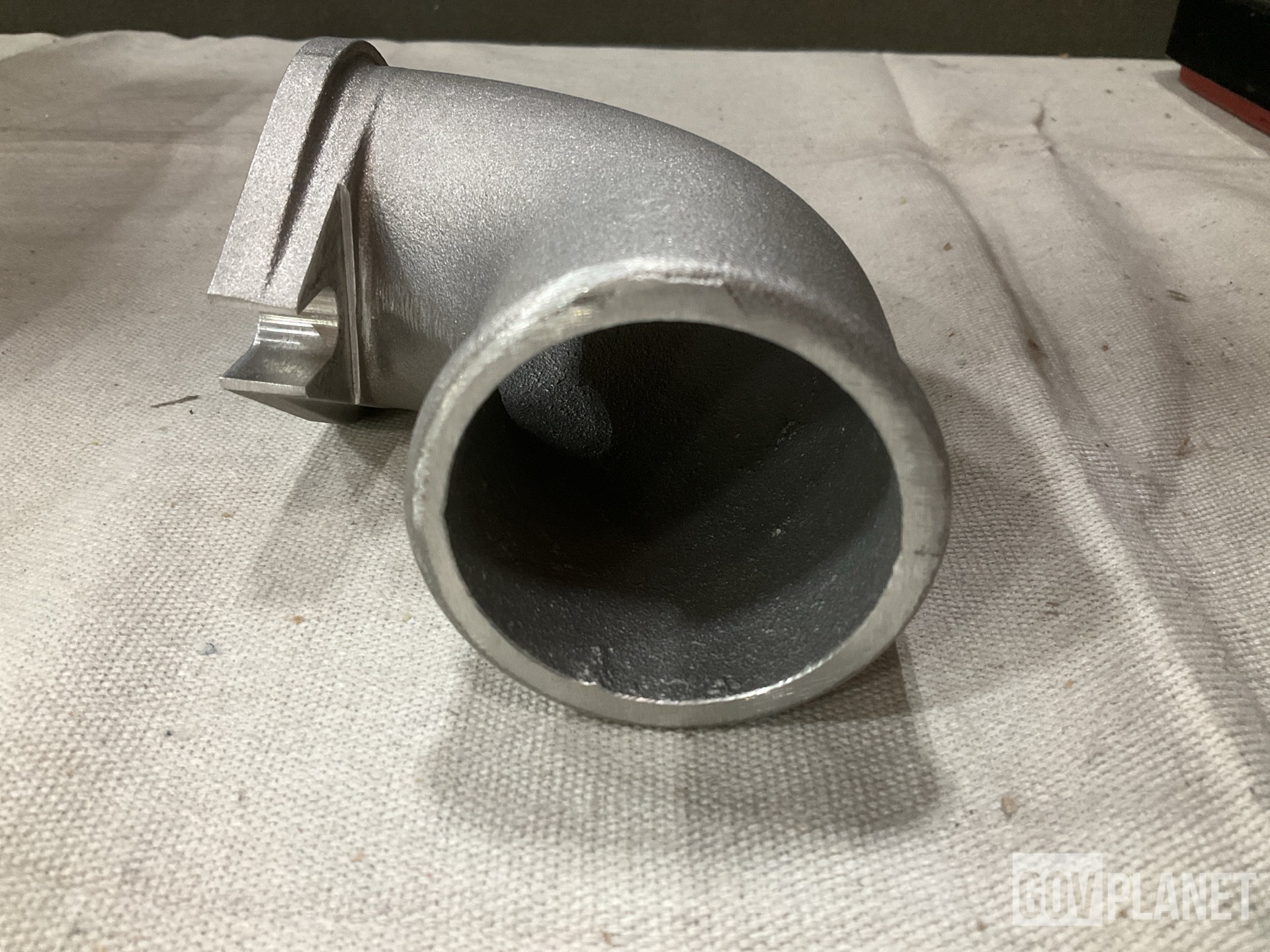(20) 10943088 Flange to Hose Elbows