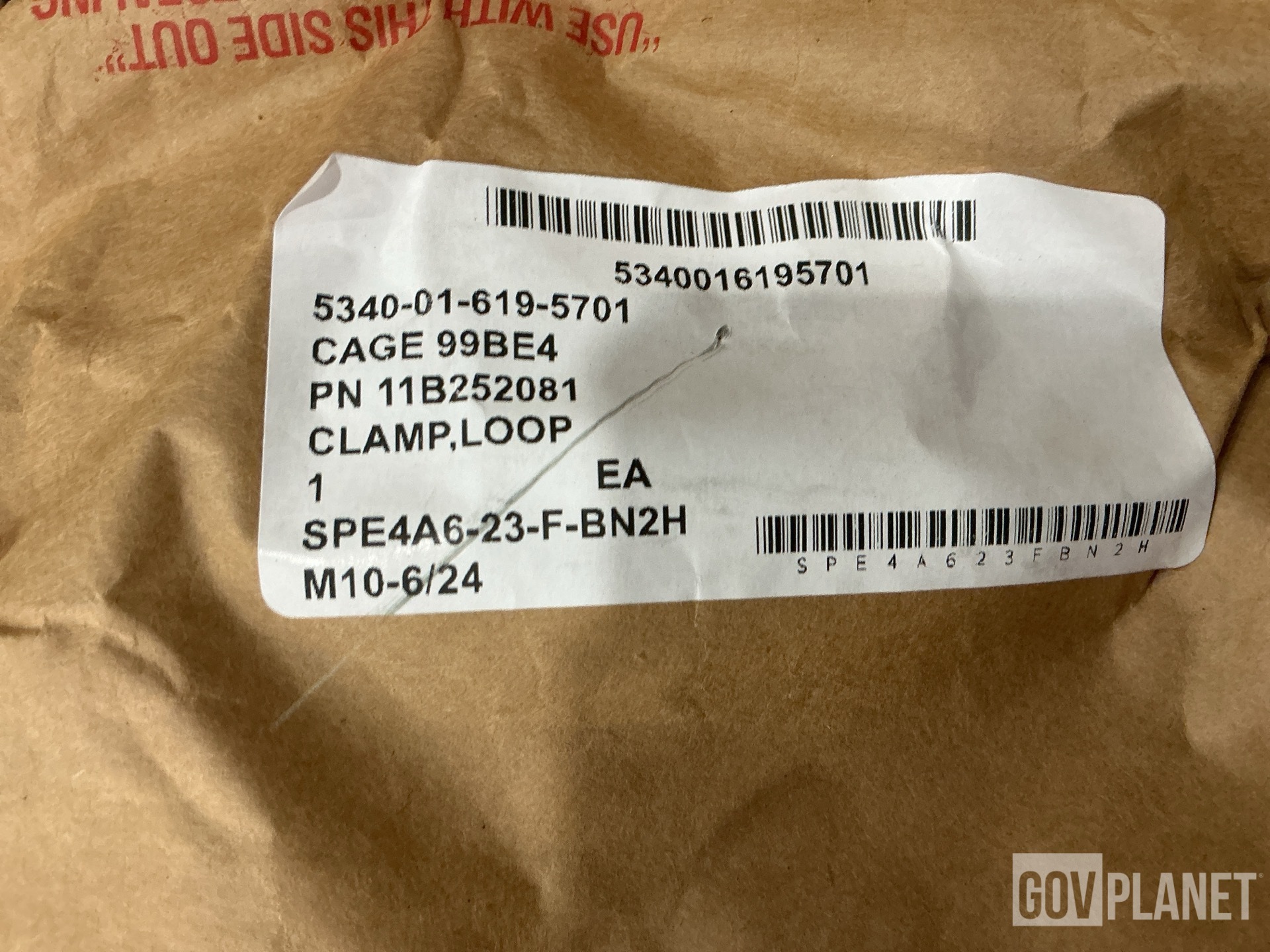 (42) Plate Spacers, (21) Loop Clamps & (15) Mounting Bases