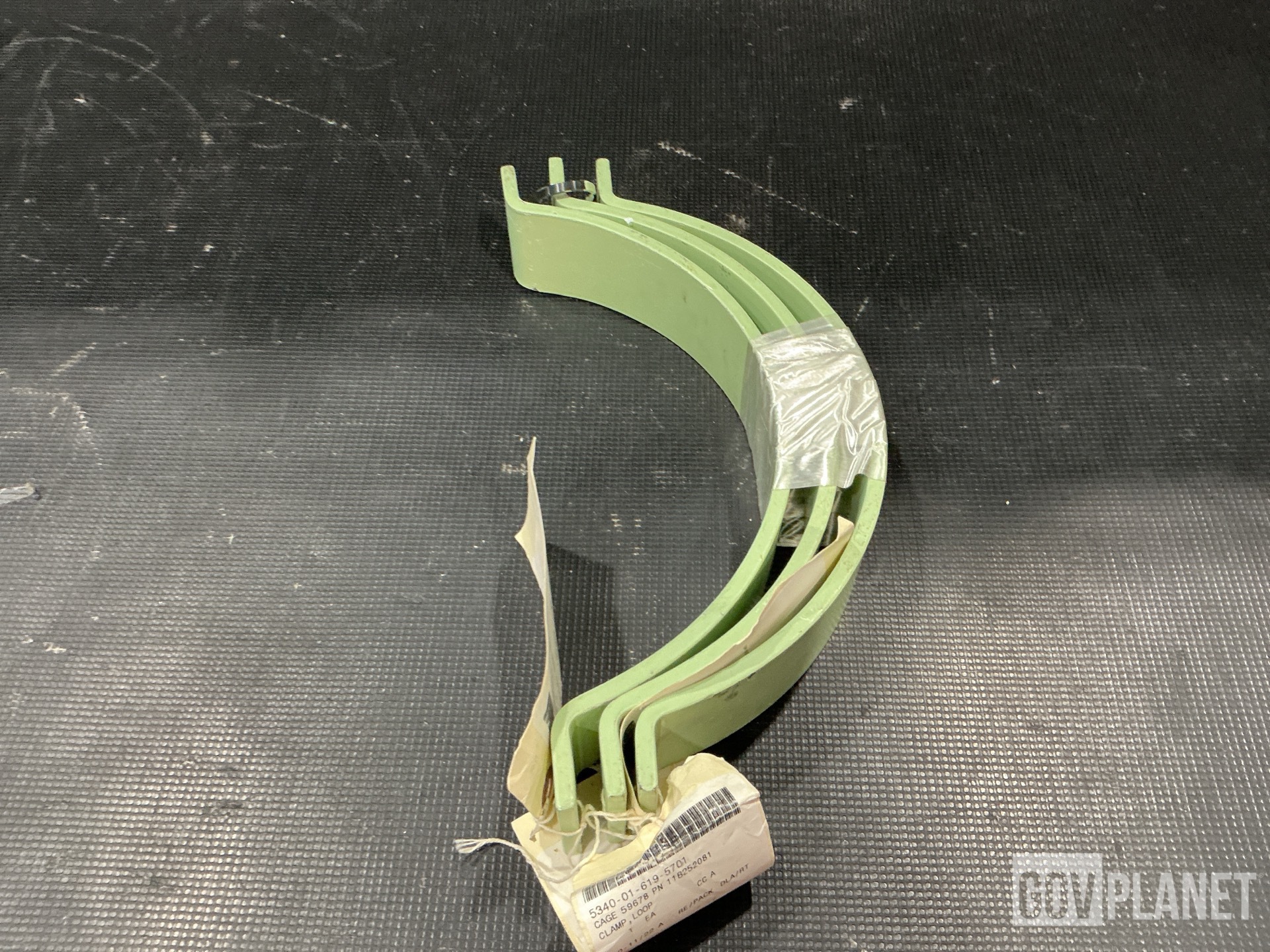 (42) Plate Spacers, (21) Loop Clamps & (15) Mounting Bases
