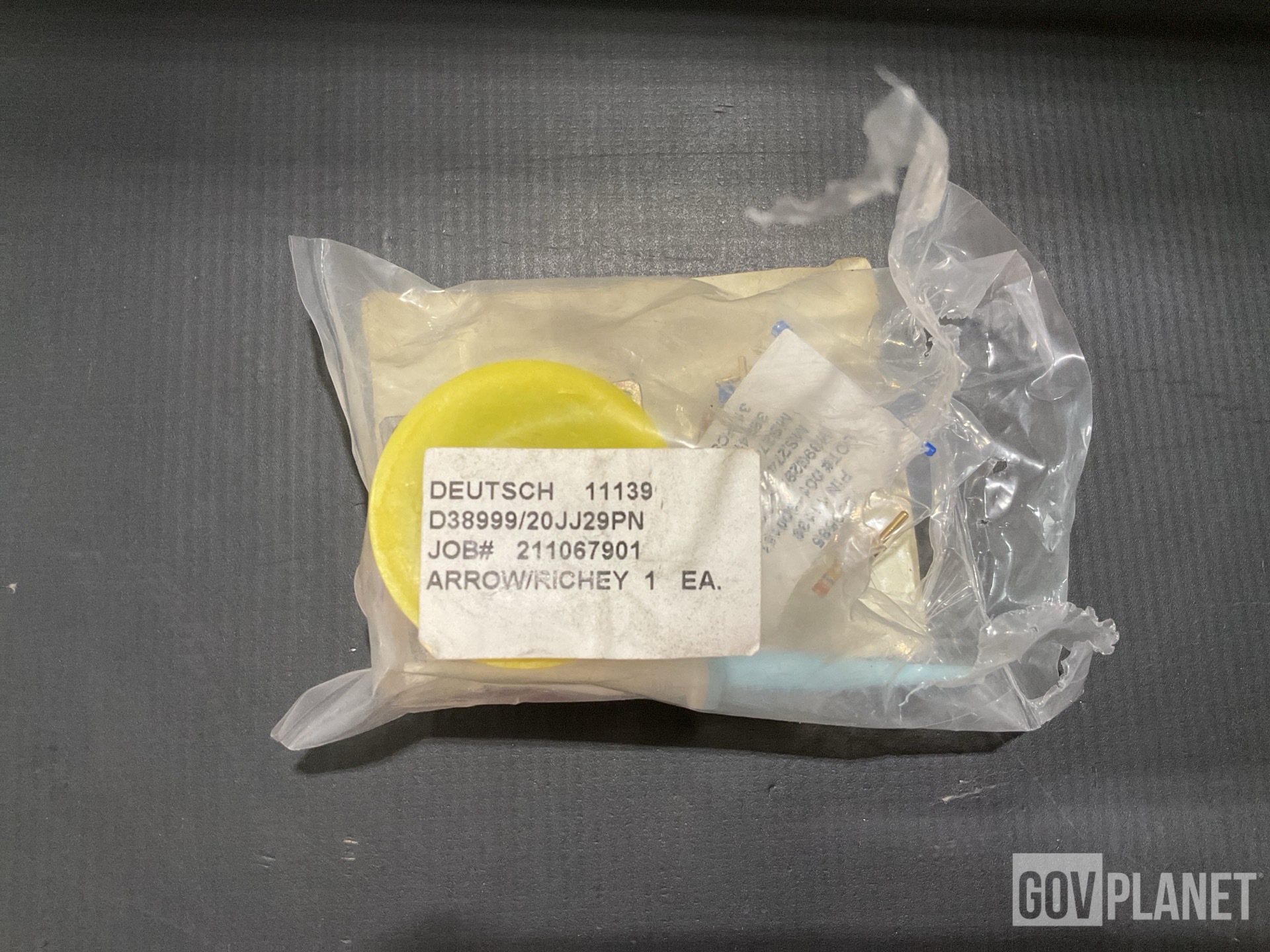 (38) Deutsch D38999/20JJ29PN Receptacle Connectors