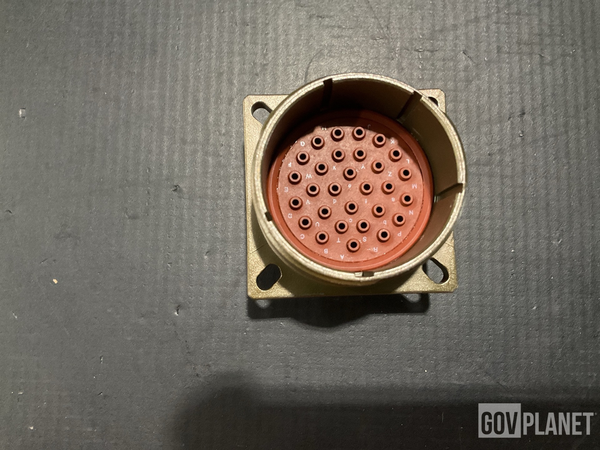 (38) Deutsch D38999/20JJ29PN Receptacle Connectors