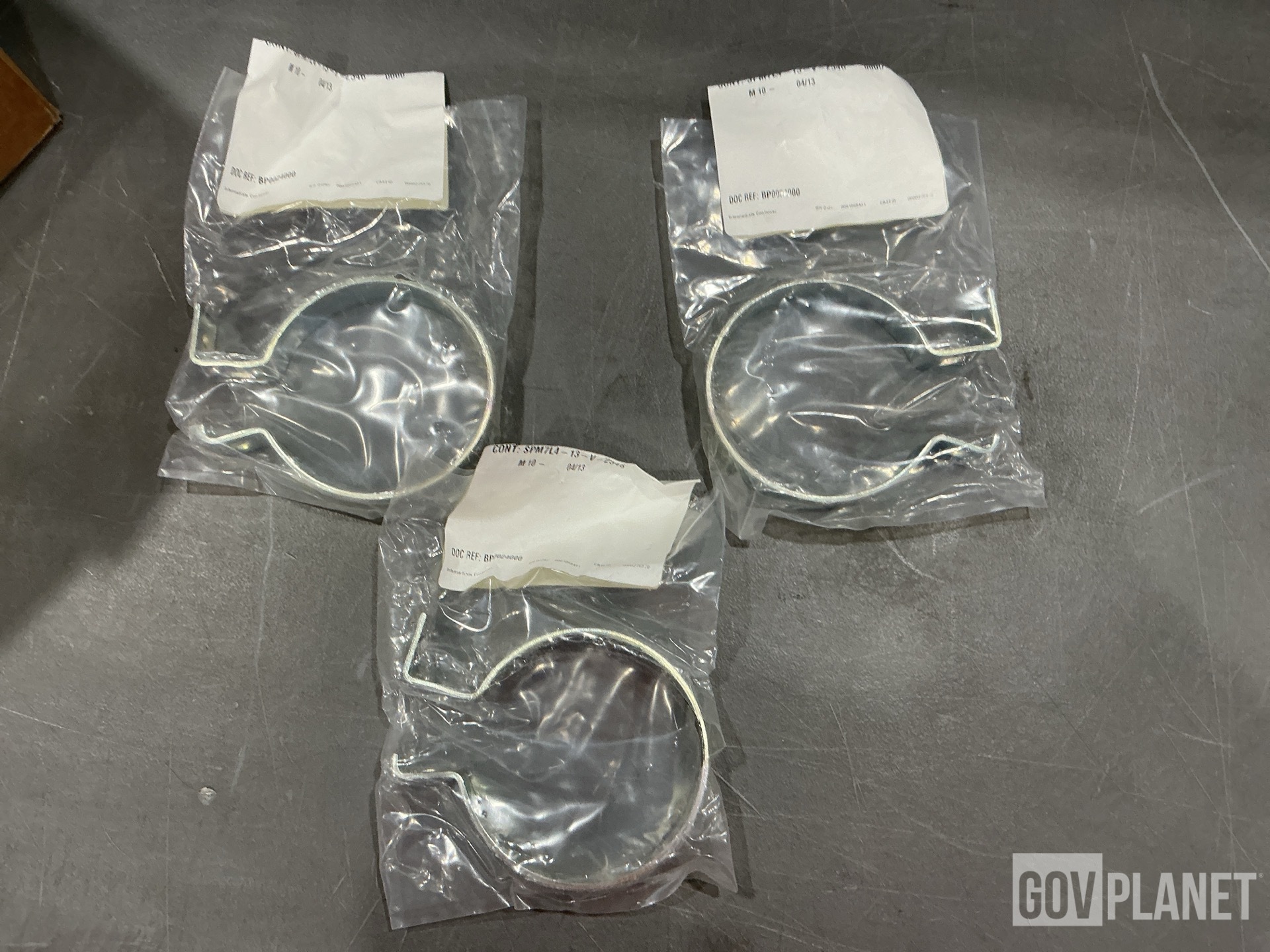 (100) Navistar Defense 3580131C1 Loop Clamps