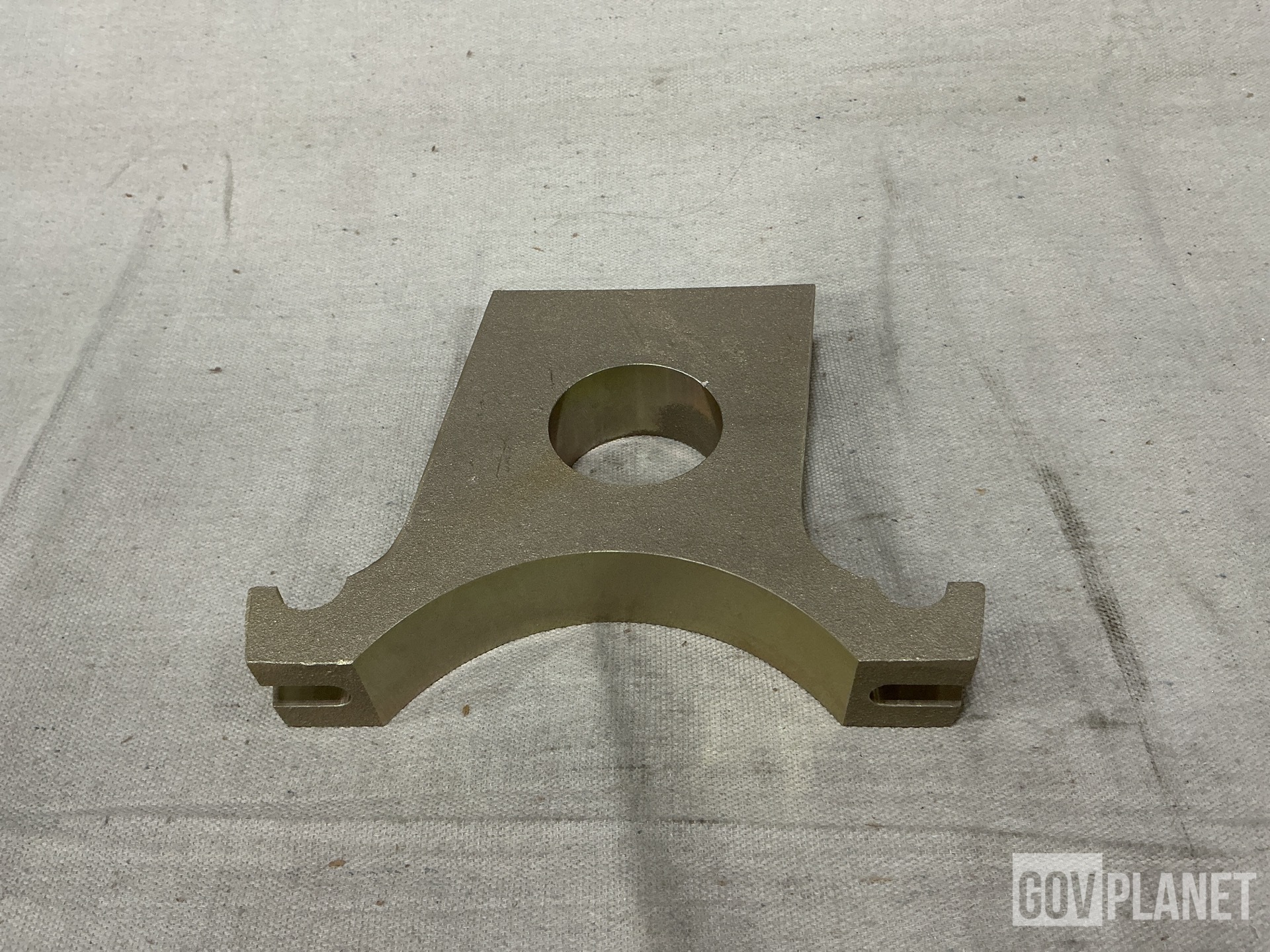 (80) L3 Communications E8CR107-002 Engine Accessory Brackets