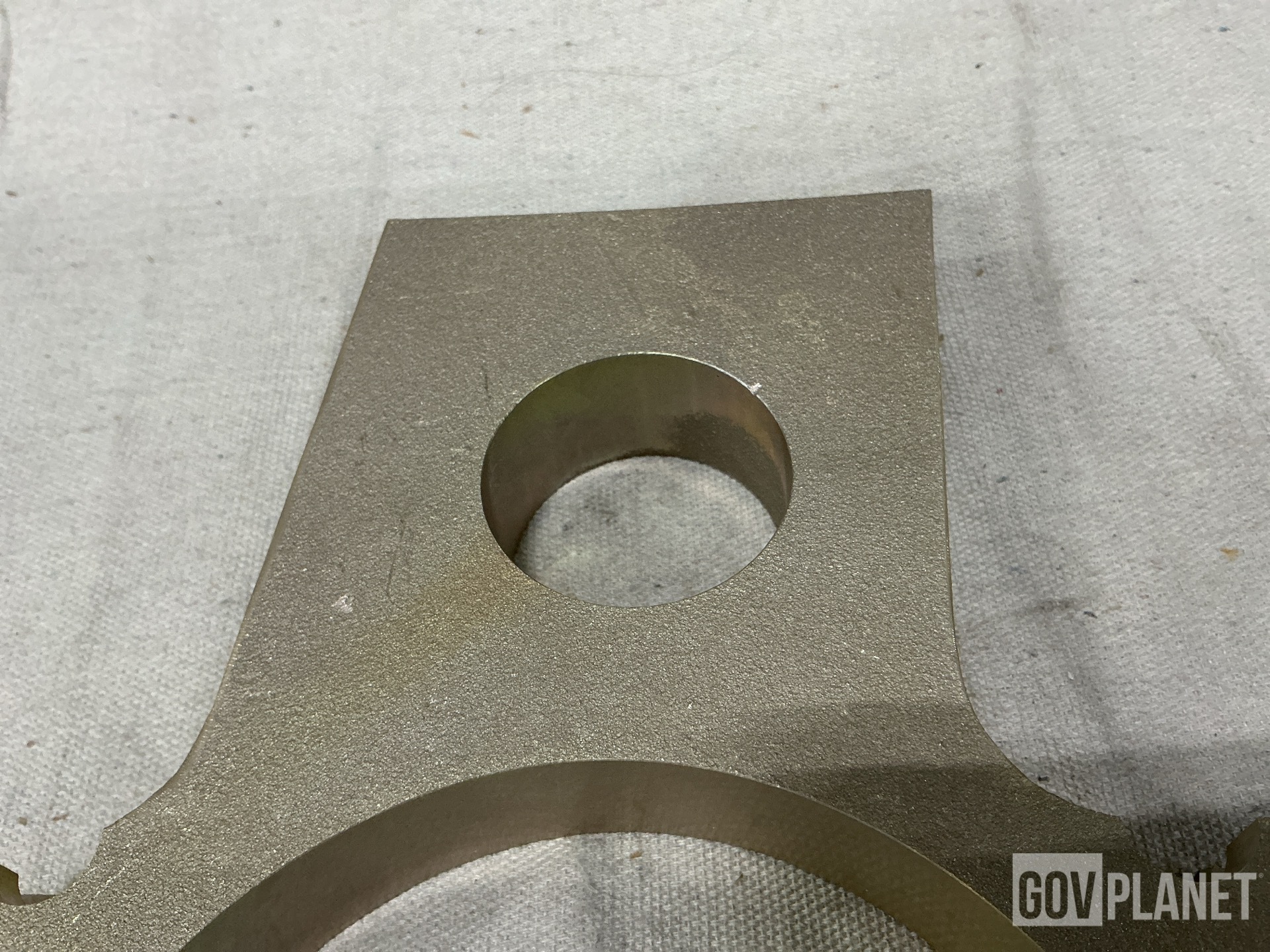 (80) L3 Communications E8CR107-002 Engine Accessory Brackets